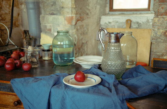 apple on a plate