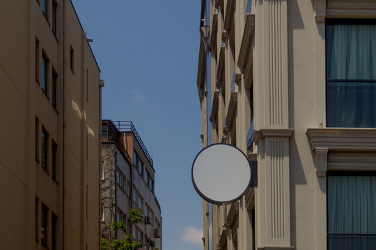 empty round sign 
