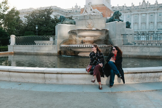 Tourist friends in Madrid
