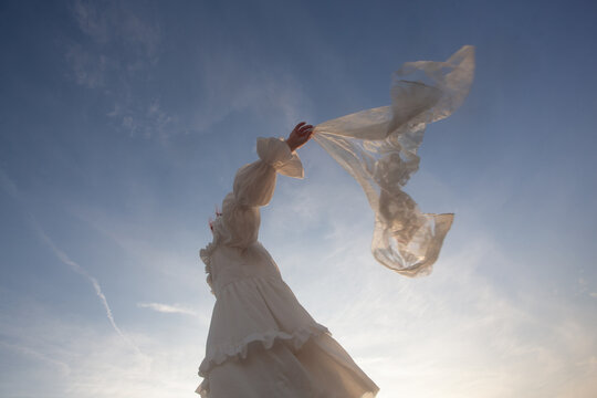 Dance in white 