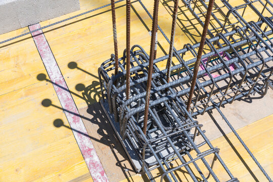 Reinforcing steel elements