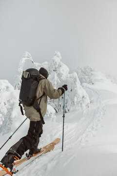 Ski touring in the Japanese mountains
