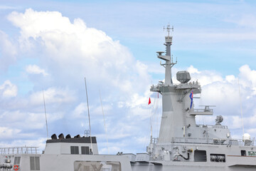 Bridge Australian navy warship, destroyer, cruisers ship. Regional maritime security, combat, war, peacekeeping, naval exercises, tension, military training operations. Copy space, sky background © BJP7images