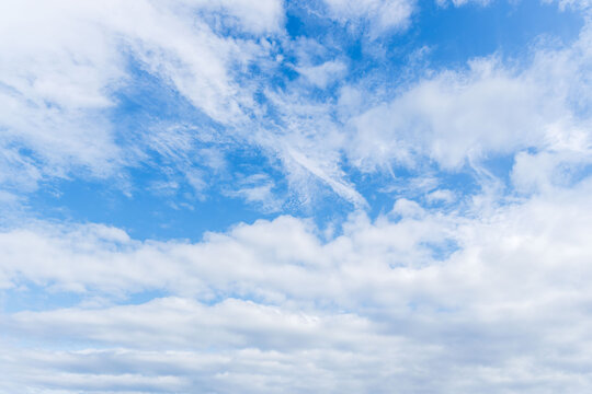 雨上がりの空」の写真素材 | 6,741件の無料イラスト画像 | Adobe Stock