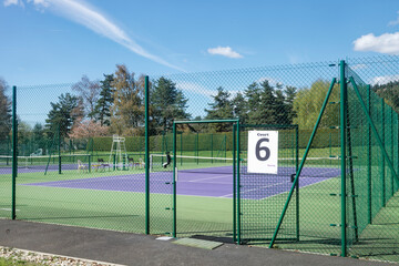 Le court de tennis numéro 6 est déserté © Hervé Rouveure