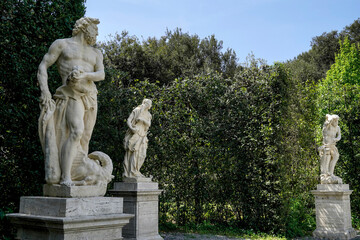Obraz premium Complesso monumentale di Villa Reale di Marlia composto dalla bella residenza storica dove visse Elisa Baciocchi,sorella di Napoleone e dai lussurreggianti giardini. Lucca, Toscana, Italia