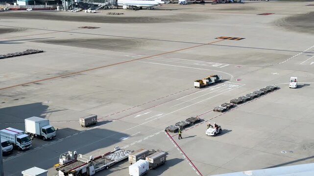 羽田空港 第3ターミナル 展望デッキから望む駐機場の風景