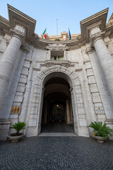 Fototapeta premium Galleria Colonna entrance arch - Rome, Italy