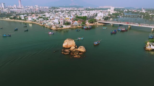 Aerial 4K view of winding Cai River with tropical coconut palms in Nha Trang near po nagar cham temple, Vietnam
the natural beauty of Central Vietnam&rsquo;s river systems
