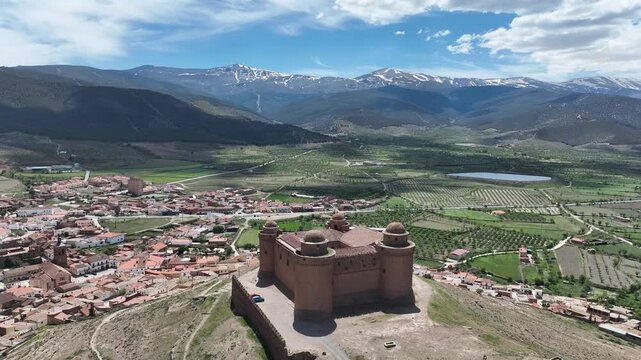 Vista del bonito castillo de la calahorra en el marquesado de Zenete, Espa&ntilde;a