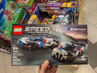 Obraz premium MONTREAL, CANADA, 22 December 2025 : Lego Speed Champions BMW M Motorsport Building Set