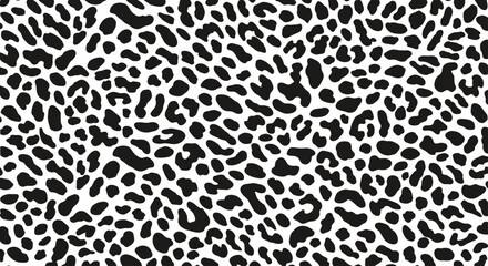 Seamless black leopard print pattern on white background © Sendal