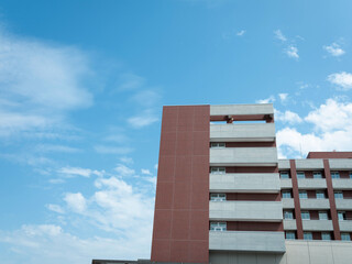 Obraz premium modern office building with blue sky