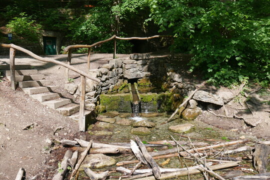 F&uuml;rstenquelle am Wanderweg Saalehorizontale in Jena