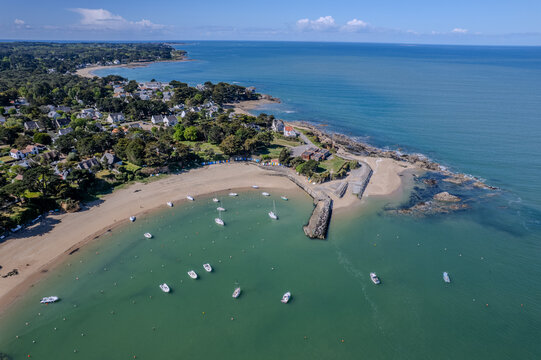 Toul'Ru beach and marina, Mesquer, France