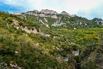 Fototapeta premium Walking through the Anisclo Canyon in Spain. One of the most spectacular landscapes in Aragon, Pyrenees in Spain