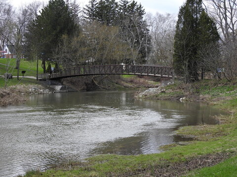 puente de parqye popular en mes de abril