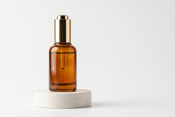 Naklejka premium Luxury Cosmetic Product Mockup on Minimal Pedestal in High Resolution