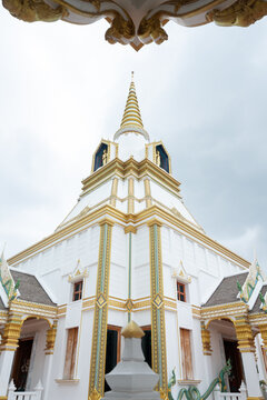 Wat Mahathat Laem Sak, Laem Sak Subdistrict, Ao Luek District, Krabi Province