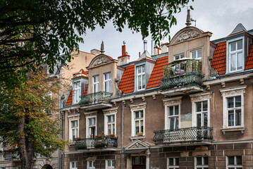Obraz premium Old resinential house with beautiful balconies