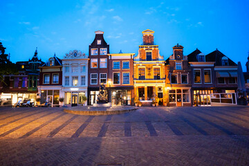 Obraz premium Gewelfde Stenenbrug square in Alkmaar city, Netherlands
