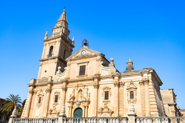 Fototapeta premium Cattedrale di San Giovanni Battista facade view