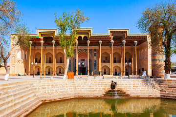 Obraz premium Bolo Khauz Mosque in Bukhara, Uzbekistan