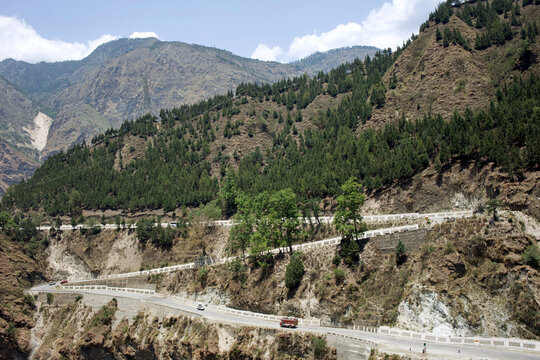 mountain road in the himalayas