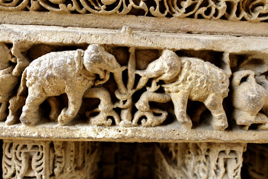 sculpture of a lion
