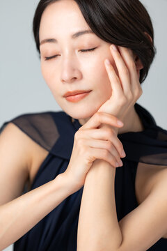 女性