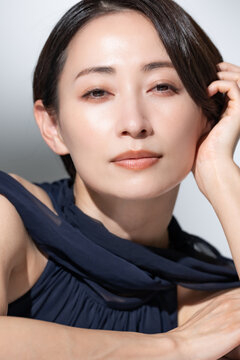 女性