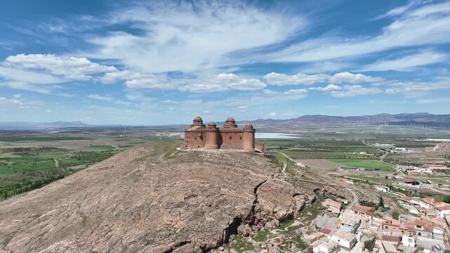 Vista a&eacute;rea del bonito castillo de la calahorra en el marquesado de Zenete, Espa&ntilde;a
