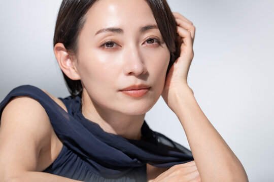 女性