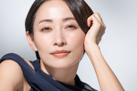 女性