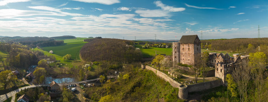medieval castle Świny in Poland near the town of Bolk&oacute;w