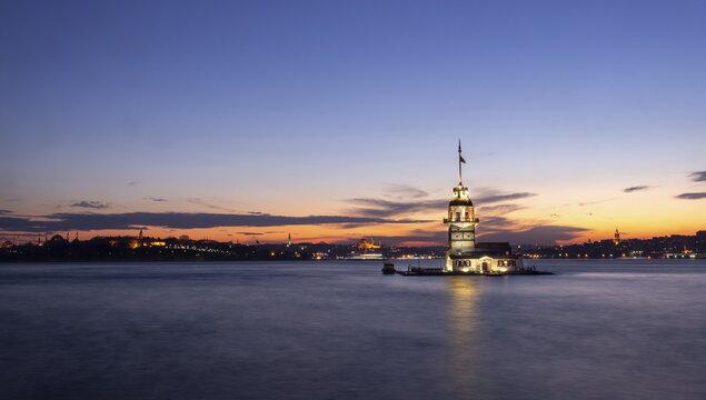 Lighthouse, Leander's Tower or Girls' Tower, Kız Kulesi, at sunset, island in the Bosporus, &Uuml;sk&uuml;dar, Istanbul, Turkey