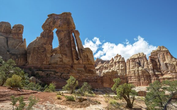 Druid Arch, rock formation, stone arch, Elephant Canyon, rock needles, The Needles District, Canyonlands National Park, Utah, USA