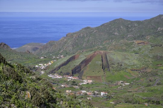 Volcanic cinder mining at Monta&ntilde;a de El Palmar, Los Carrizales, Buenavista del Norte, Tenerife, Spain