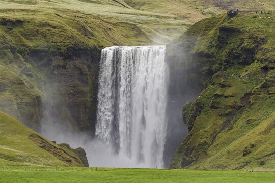 Sk&oacute;gafoss waterfall, Skogafoss, Skogar, ring road, Su&eth;urland, Sudurland, Southern Iceland, Iceland