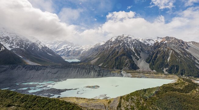 View on Hooker Valley from Sealy Tarns track, glacial lakes Mueller Lake and Hooker Lake, Mount Cook National Park, Canterbury Region, Southland, New Zealand