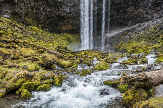 Waterfall, Tamanawas Falls, Wild River Cold Spring Creek, Oregon, USA