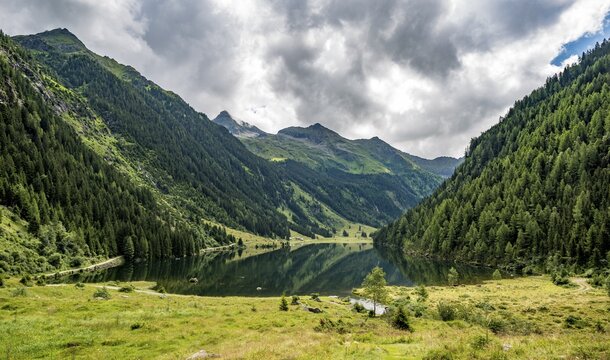 View into the valley over Riesachsee, Rohrmoos-Untertal, Schladminger Tauern, Schladming, Styria, Austria