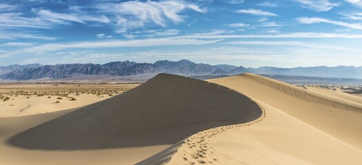 Mesquite Flat Sand Dunes, sand dunes, foothills of Amargosa Range Mountain Range behind, Death Valley, Death Valley National Park, California, USA
