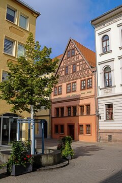p&ouml;&szlig;neck, deutschland - sanierte h&auml;user in der altstadt