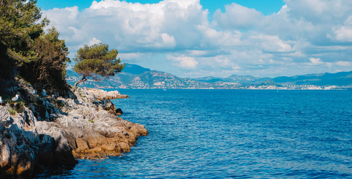 coast of Ile Saint-Honorat facing la Napoule gulf