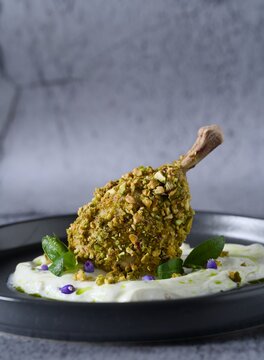 Udko z kurczaka w pistacjowej panierce