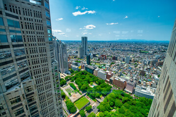 Obraz premium Breathtaking aerial view of Tokyo's Shinjuku district after sunset