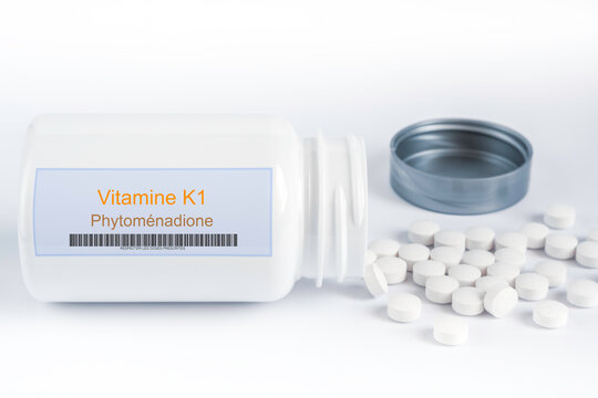 Vitamine K1. Compl&eacute;ment alimentaire. 
