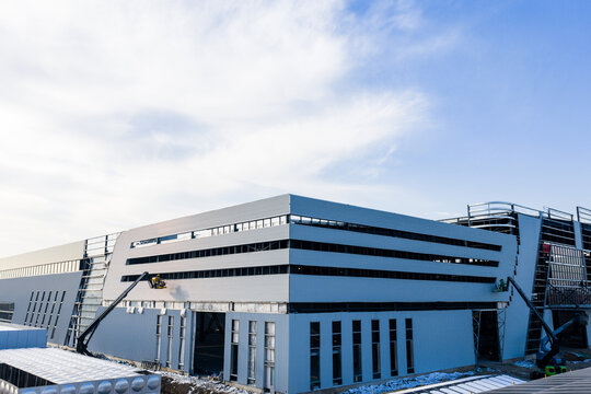 Industrial Wall Maintenance