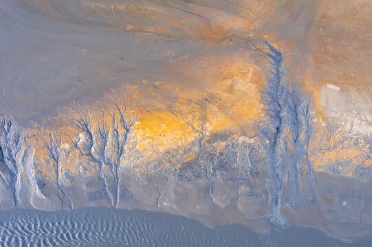 Salt Lake Mineral Patterns